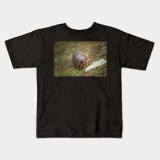 A furious looking woodlouse Kids T-Shirt